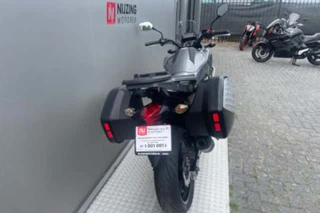 Honda NC750X (2015) thumbnail 5