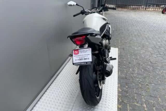 Yamaha XJ6 Diversion (2011) thumbnail 5