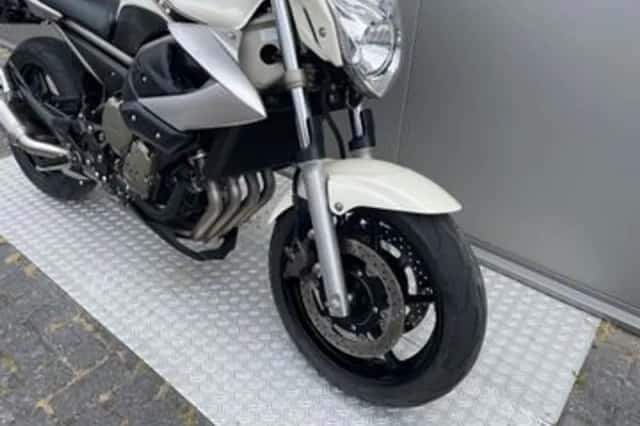 Yamaha XJ6 Diversion (2011) thumbnail 6