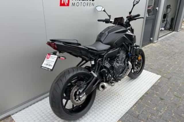 Yamaha MT-07 (2023) thumbnail 3