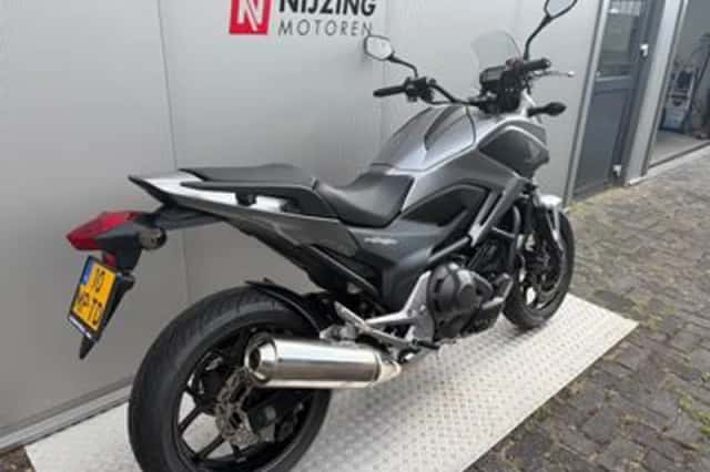 Honda NC750X (2015) thumbnail 3