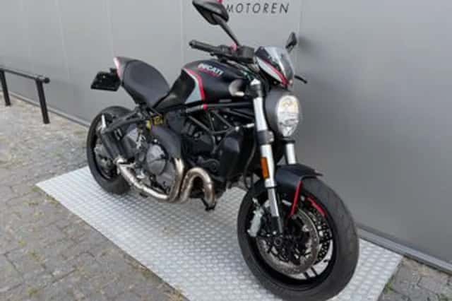 Ducati Monster 821 (2019) thumbnail 2