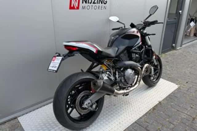 Ducati Monster 821 (2019) thumbnail 3