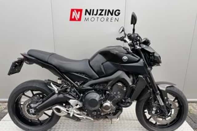 Yamaha MT-09 (2017) thumbnail 1
