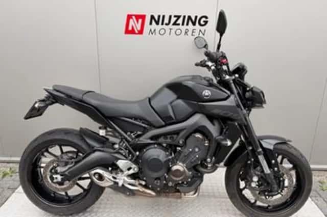 Yamaha MT-09 (2017) thumbnail 1