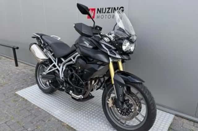 Triumph Tiger 800 (2011) thumbnail 2