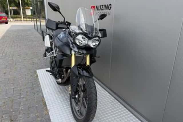 Triumph Tiger 800 (2011) thumbnail 4