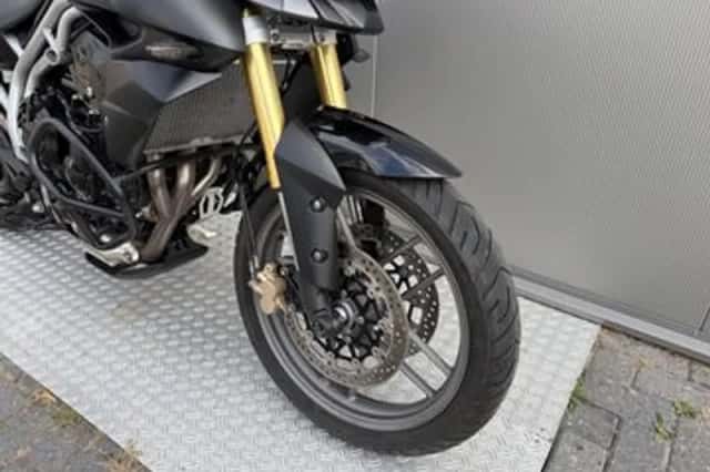Triumph Tiger 800 (2011) thumbnail 6