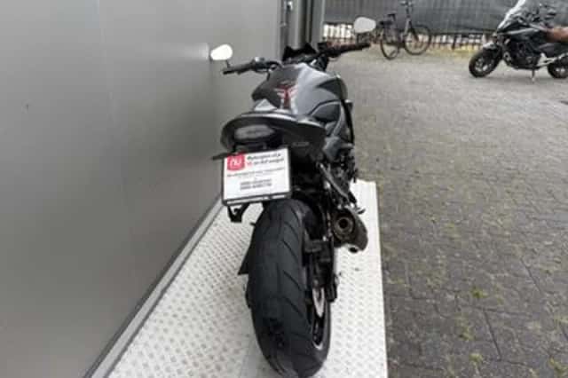 Suzuki GSX-S750 (2018) thumbnail 5