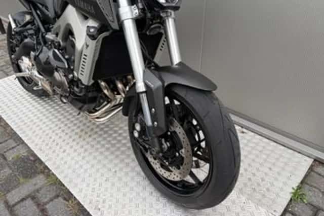 Yamaha MT-09 (2014) thumbnail 6