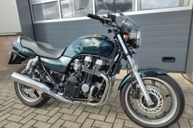 Honda CB 750 Seven Fifty (1999) thumbnail 1