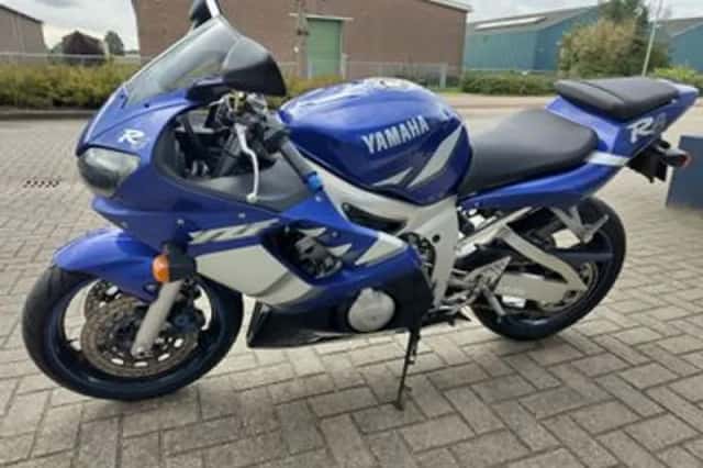 Yamaha YZF-R6 (2001) thumbnail 2