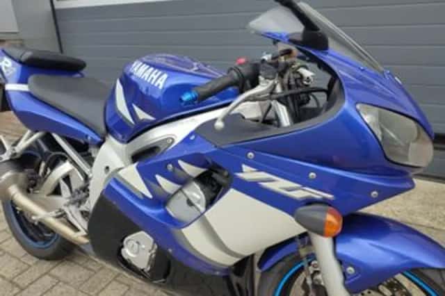 Yamaha YZF-R6 (2001) thumbnail 4