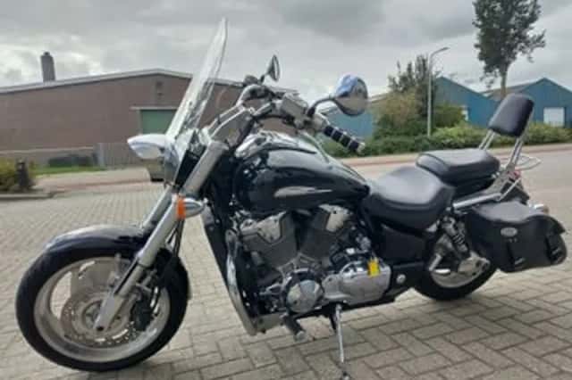 Honda Vtx 1800 (2003) thumbnail 2