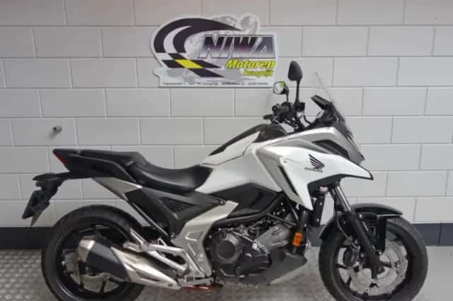 Honda NC750X (2022) thumbnail 2
