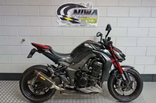 Kawasaki Z1000 (2016) thumbnail 1