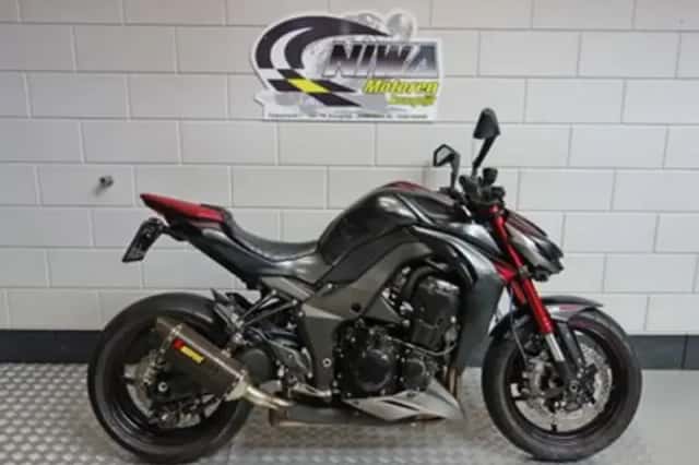 Kawasaki Z1000 (2016) thumbnail 2