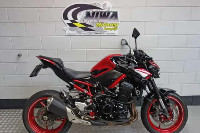 Kawasaki Z900 (2024) thumbnail 2