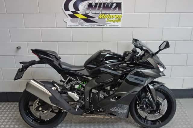Kawasaki ZX4-RR (2026) thumbnail 1