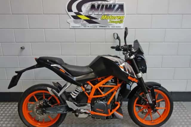 KTM 390 Duke (2016) thumbnail 1