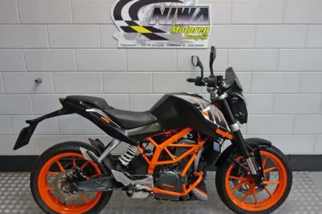 KTM 390 Duke (2016) thumbnail 2