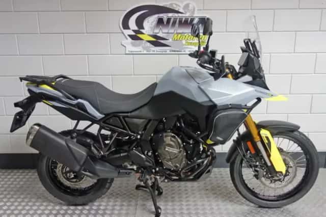 Suzuki V-Strom 800 DE (2023) thumbnail 2