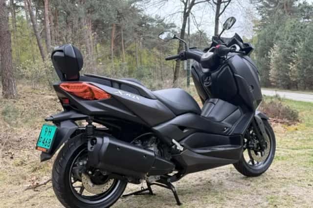 Yamaha X-MAX 300 (2018) thumbnail 2