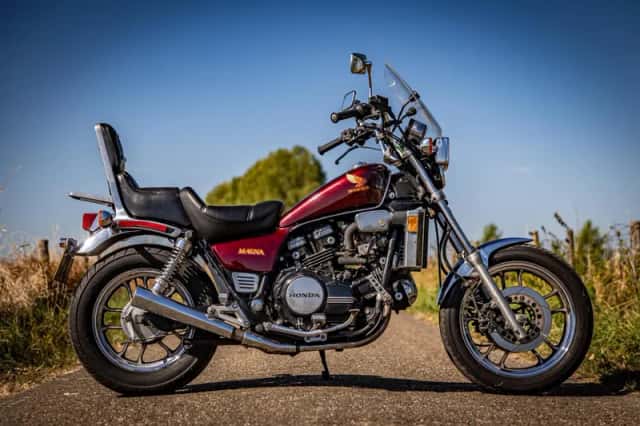Honda Chopper VF 700C Magna (1984) thumbnail 2