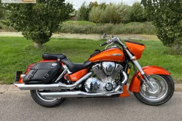 Honda Vtx 1800 (2002) thumbnail 1