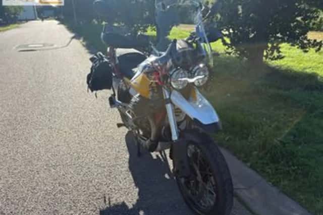 Moto Guzzi V85 TT (2019) thumbnail 3