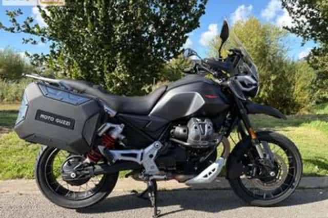 Moto Guzzi V85 TT (2024) thumbnail 1