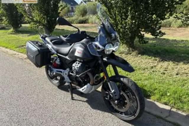 Moto Guzzi V85 TT (2024) thumbnail 5