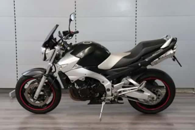 Suzuki GSR600 (2006) thumbnail 3
