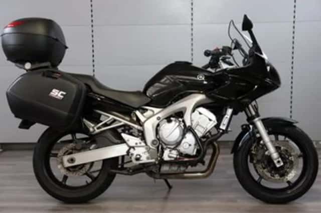 Yamaha FZ6 Fazer (2006) thumbnail 1