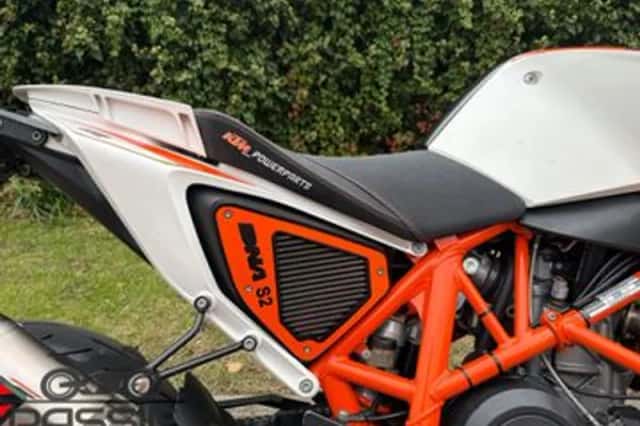 KTM 690 Duke R (2013) thumbnail 6