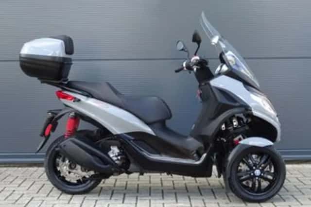 Piaggio MP3 300 HPE (2020) thumbnail 2