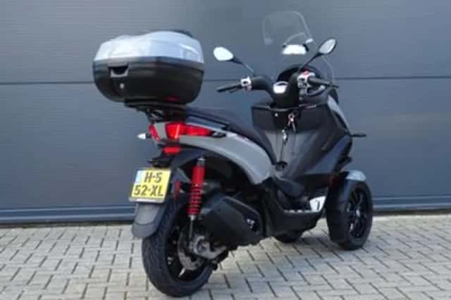 Piaggio MP3 300 HPE (2020) thumbnail 3