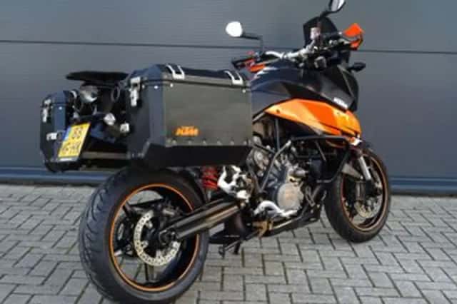 KTM 990 Supermoto T (2009) thumbnail 3