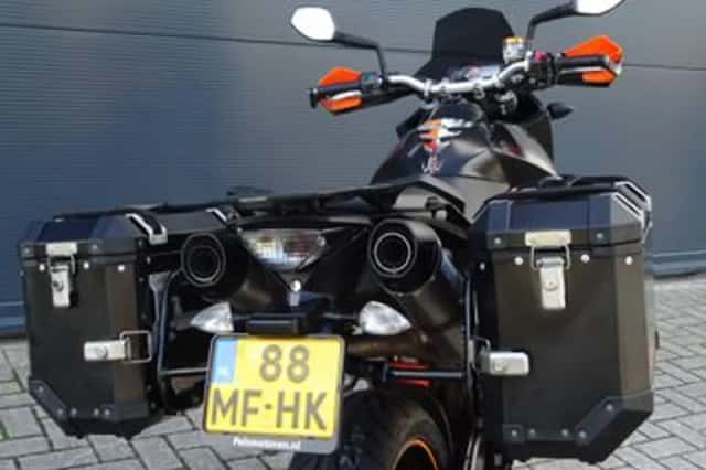 KTM 990 Supermoto T (2009) thumbnail 4