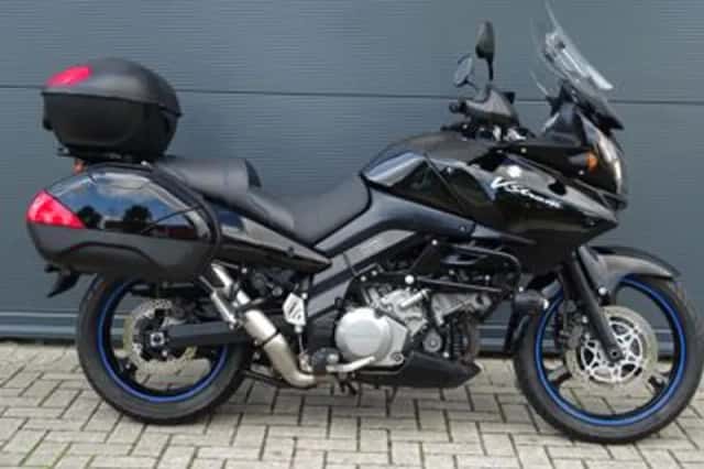 Suzuki V-Strom (2005) thumbnail 2