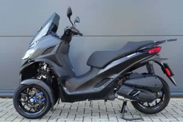Piaggio MP3 310 (2026) thumbnail 2