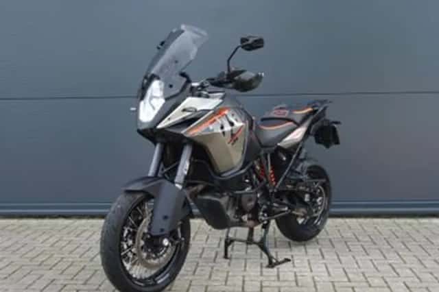 KTM 1190 Adventure (2016) thumbnail 5