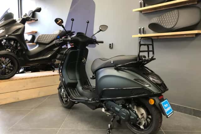 Vespa Sprint (2026) thumbnail 3