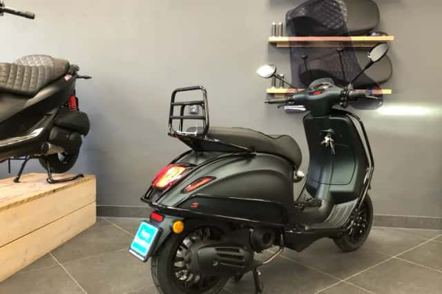 Vespa Sprint (2026) thumbnail 4