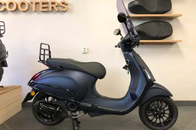 Vespa Sprint (2026) thumbnail 3