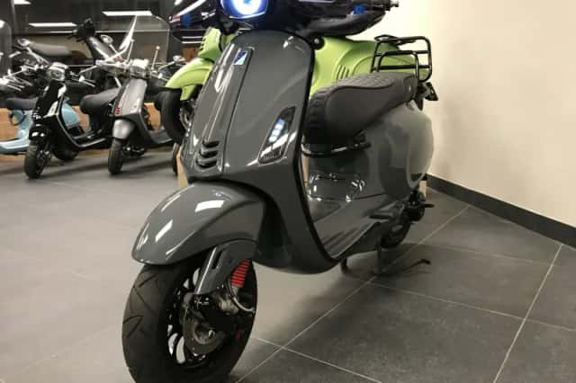 Vespa Sprint (2026) thumbnail 3