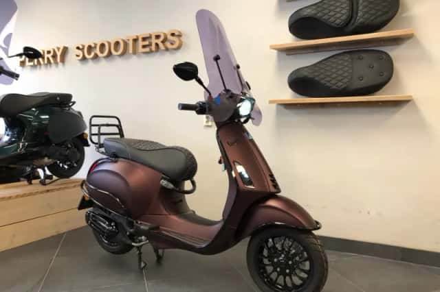 Vespa Sprint (2026) thumbnail 3