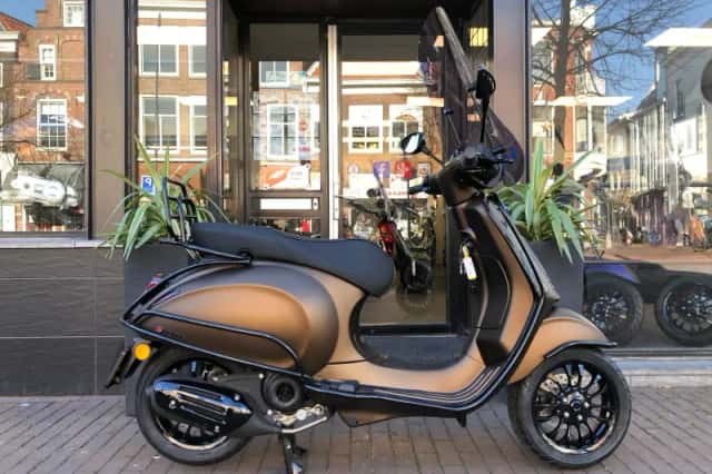 Vespa Sprint (2026) thumbnail 3