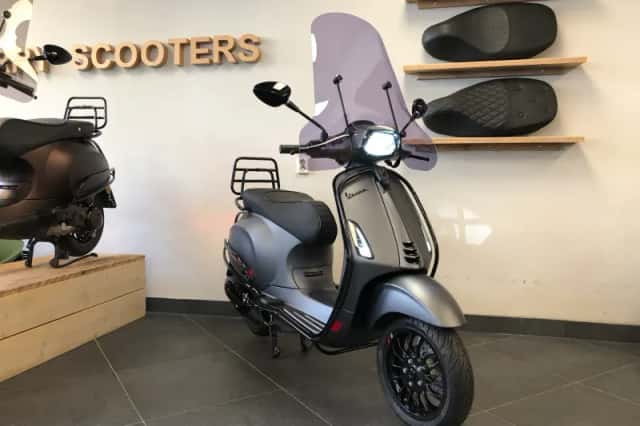 Vespa Sprint (2026) thumbnail 1