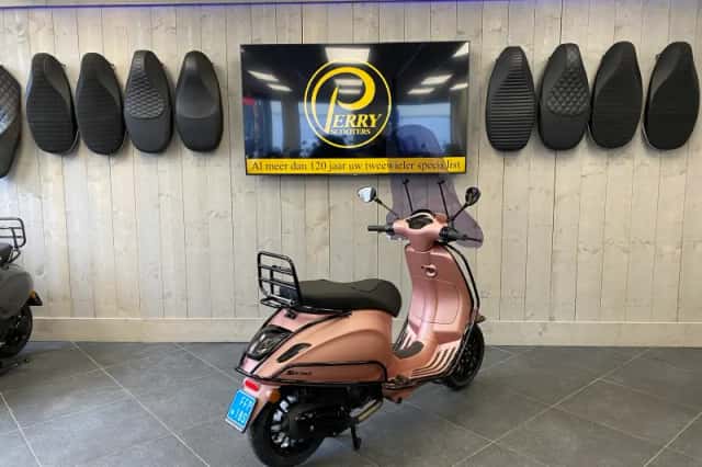 Vespa Sprint (2026) thumbnail 4